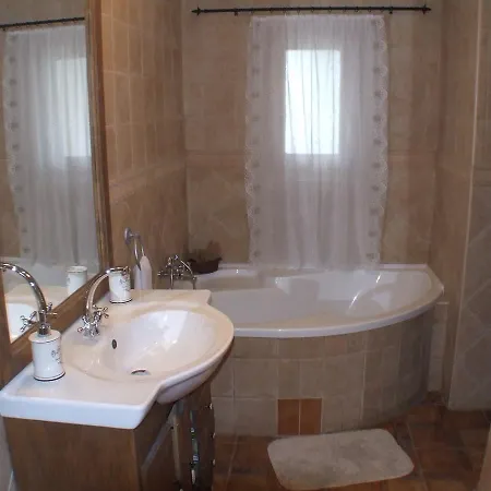 Holiday home Nika Nyaralo Jakuzzival Balatonkeresztur